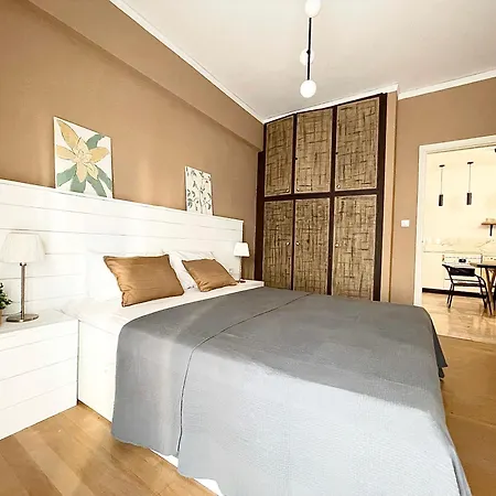 Comfy And Spacious Two Bedroom With Balcony Ateny