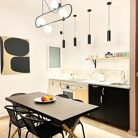 Apartament Comfy And Spacious Two Bedroom With Balcony